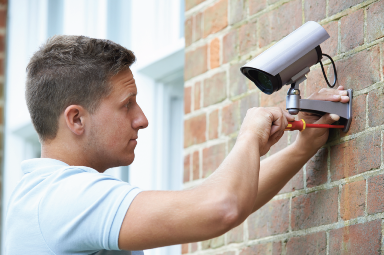 Caméra de Surveillance & Système d’Alarme